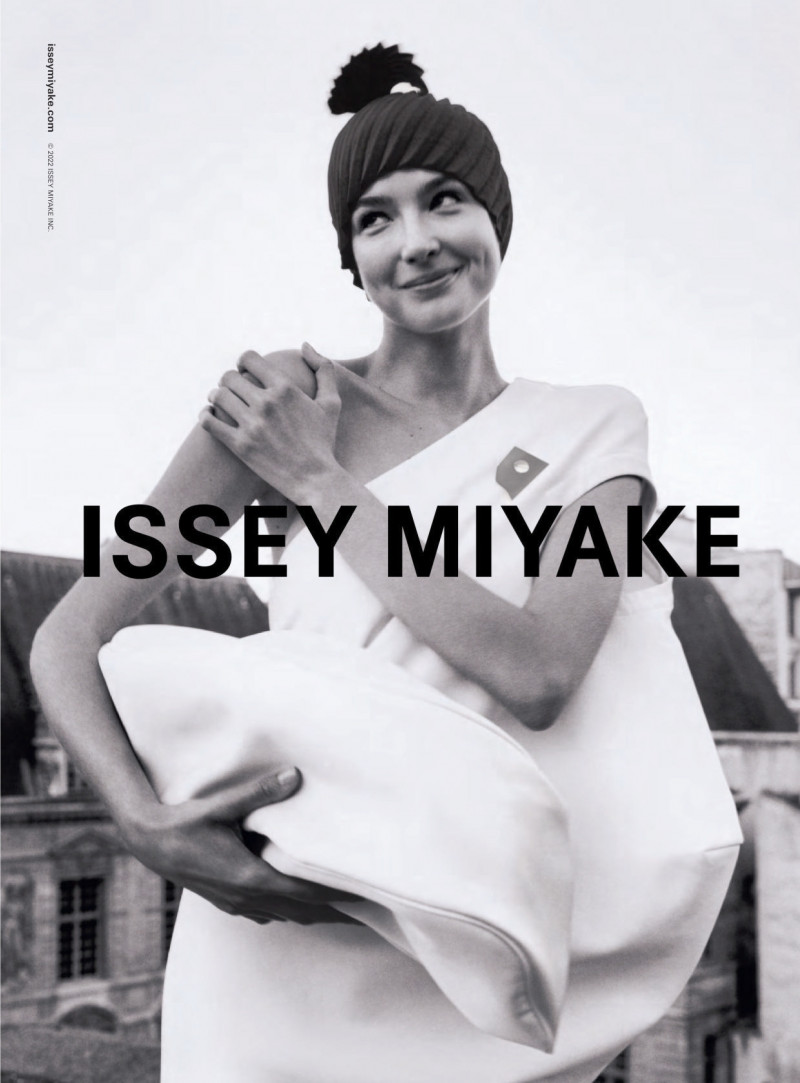 Issey Miyake advertisement for Spring/Summer 2023
