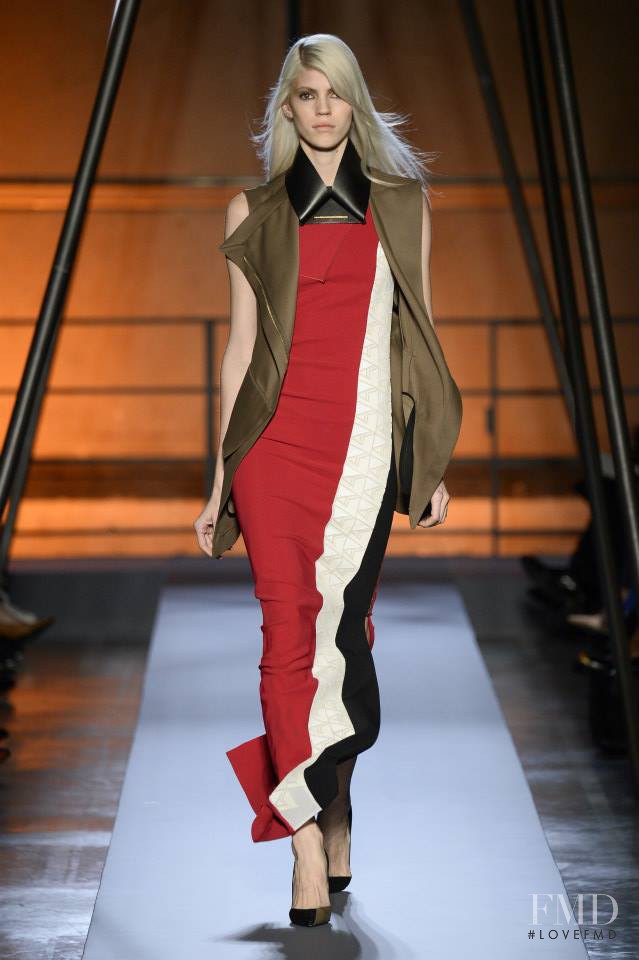 Roland Mouret fashion show for Autumn/Winter 2014