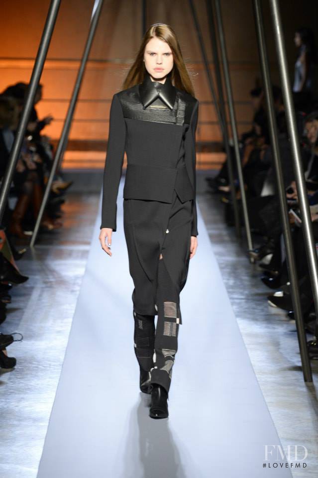 Roland Mouret fashion show for Autumn/Winter 2014