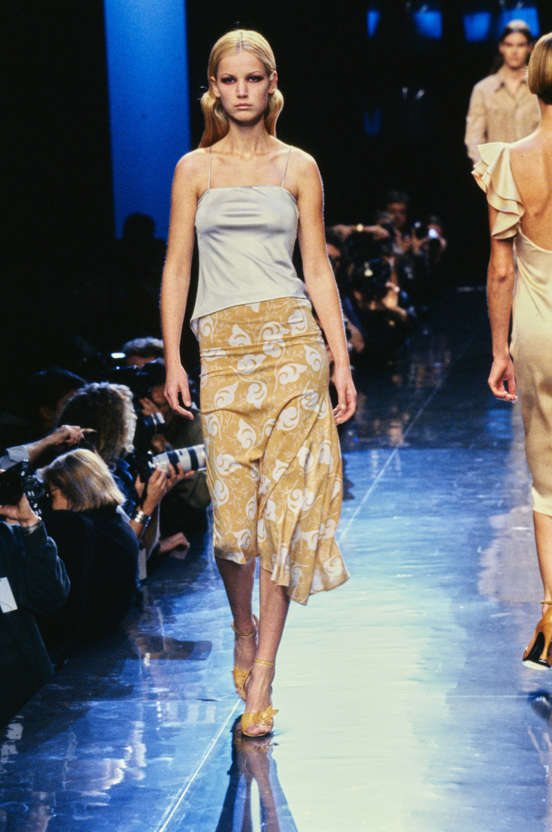 Versus fashion show for Spring/Summer 1997