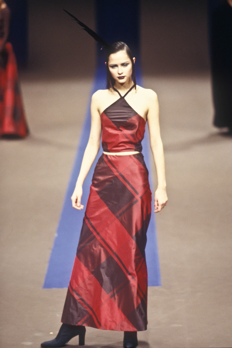 Tasha Tilberg featured in  the Hermès fashion show for Autumn/Winter 1997