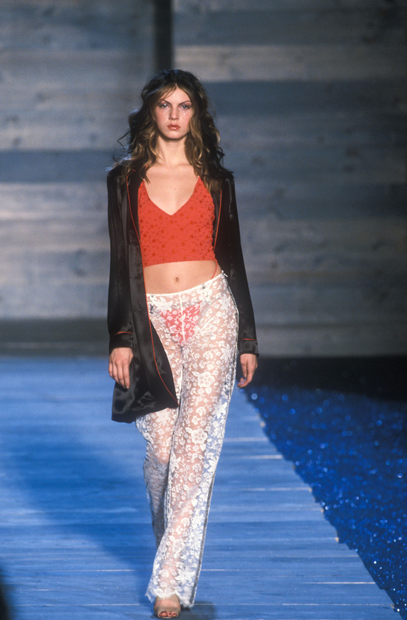 Angela Lindvall featured in  the Rifat Ozbek fashion show for Spring/Summer 1998