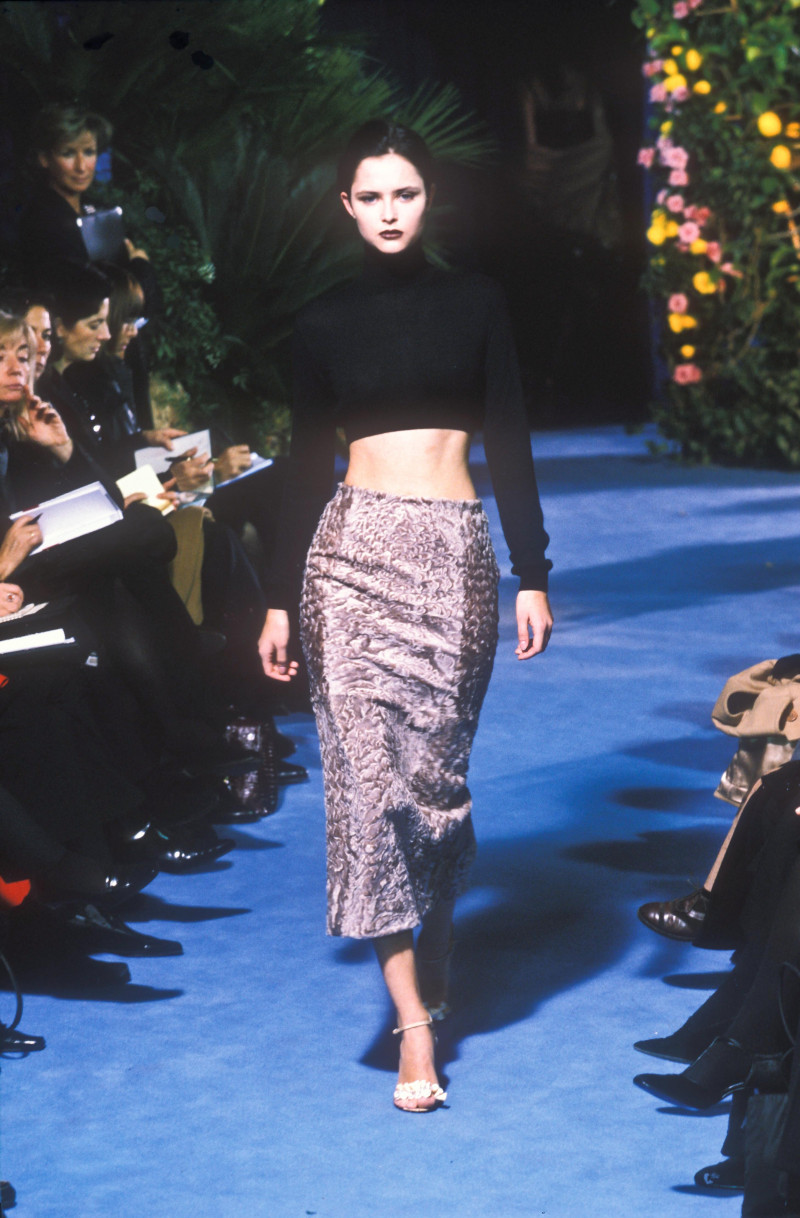 Tasha Tilberg featured in  the Dolce & Gabbana fashion show for Autumn/Winter 1998