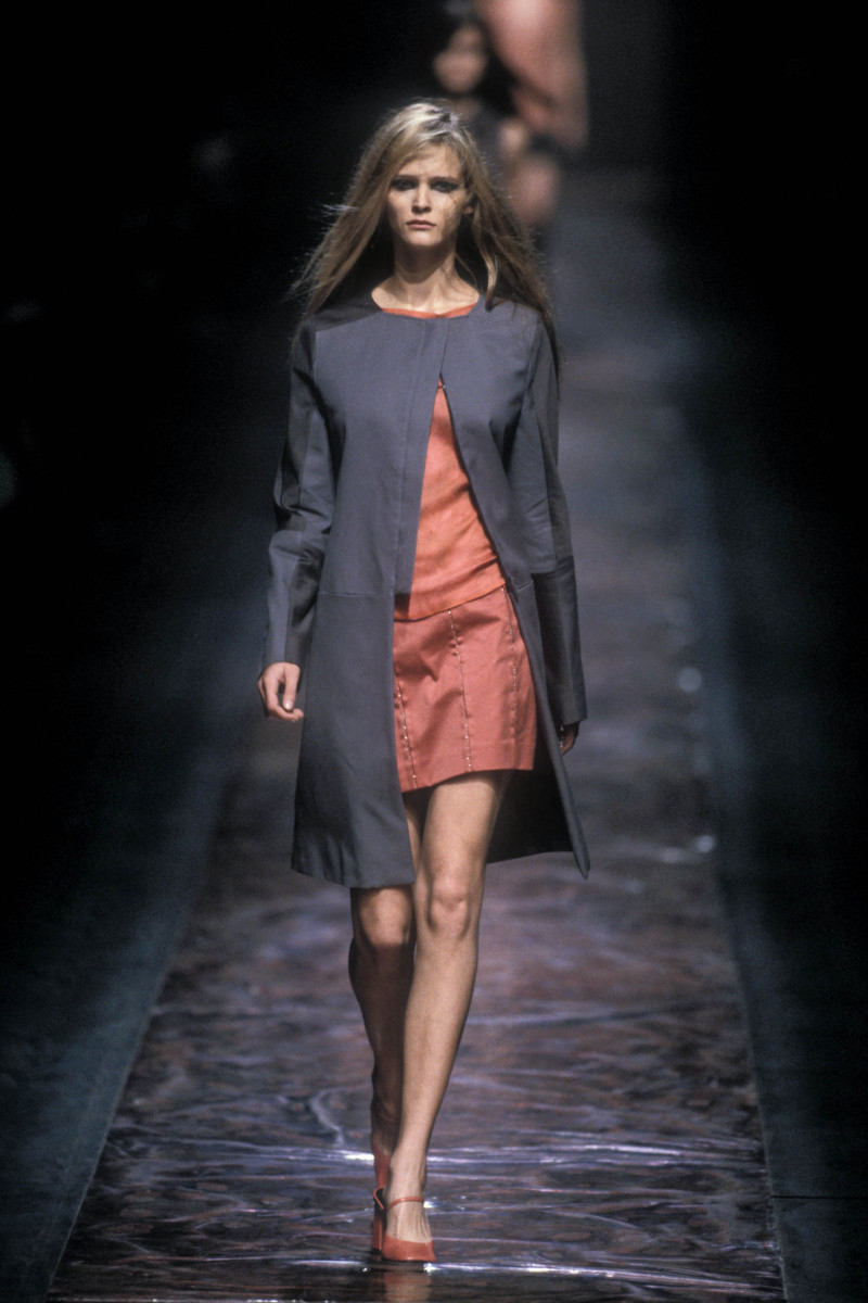 Carmen Kass featured in  the Versus fashion show for Spring/Summer 1999