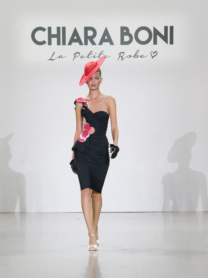 Daphne Groeneveld featured in  the Chiara Boni La Petite Robe fashion show for Spring/Summer 2023
