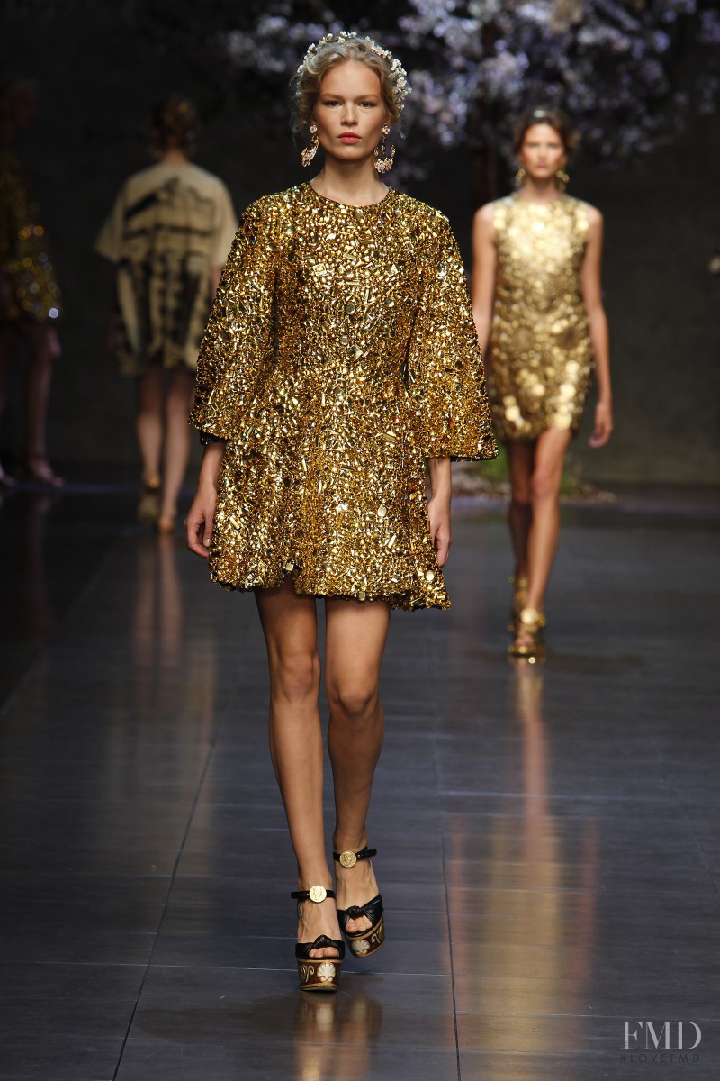 Anna Ewers featured in  the Dolce & Gabbana fashion show for Spring/Summer 2014