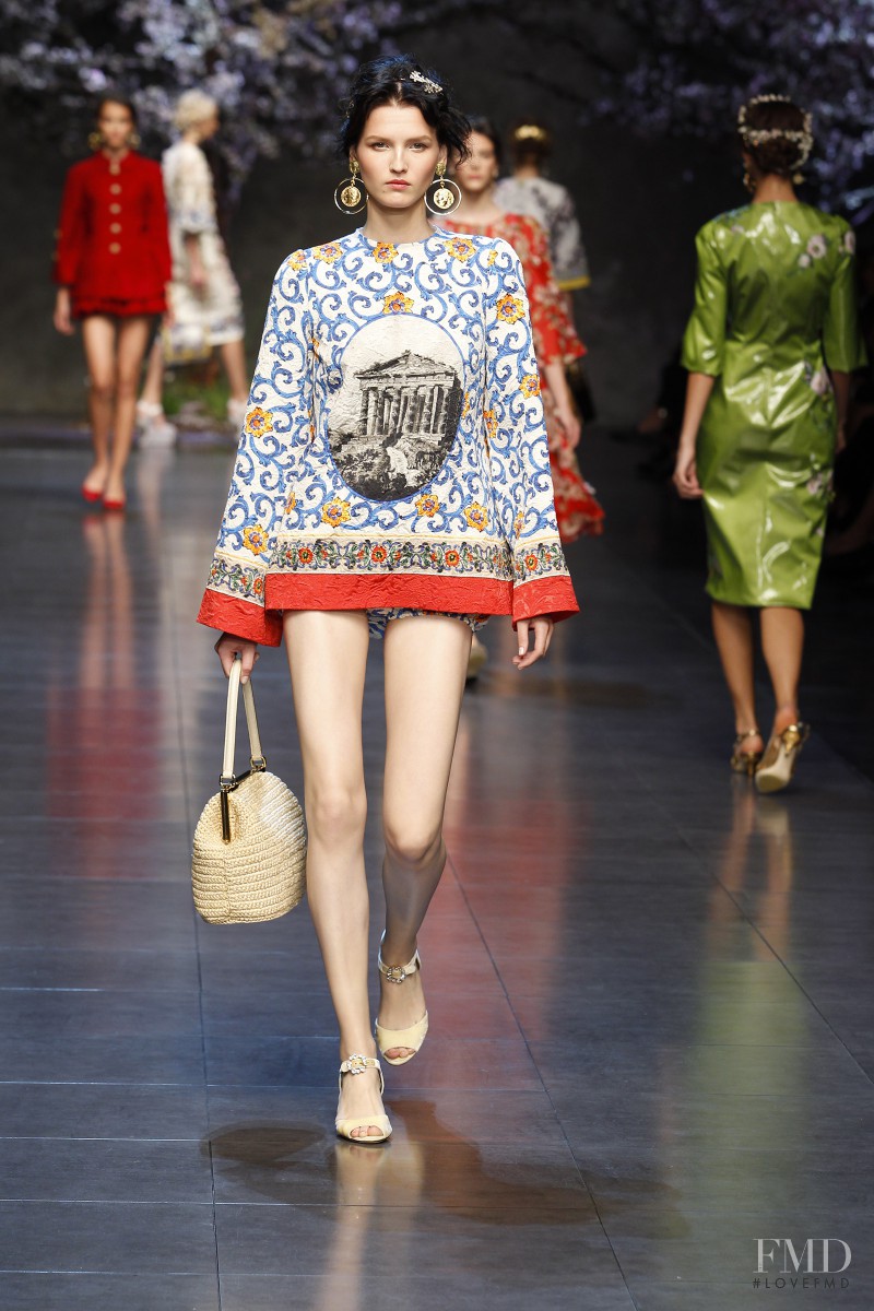 Katlin Aas featured in  the Dolce & Gabbana fashion show for Spring/Summer 2014
