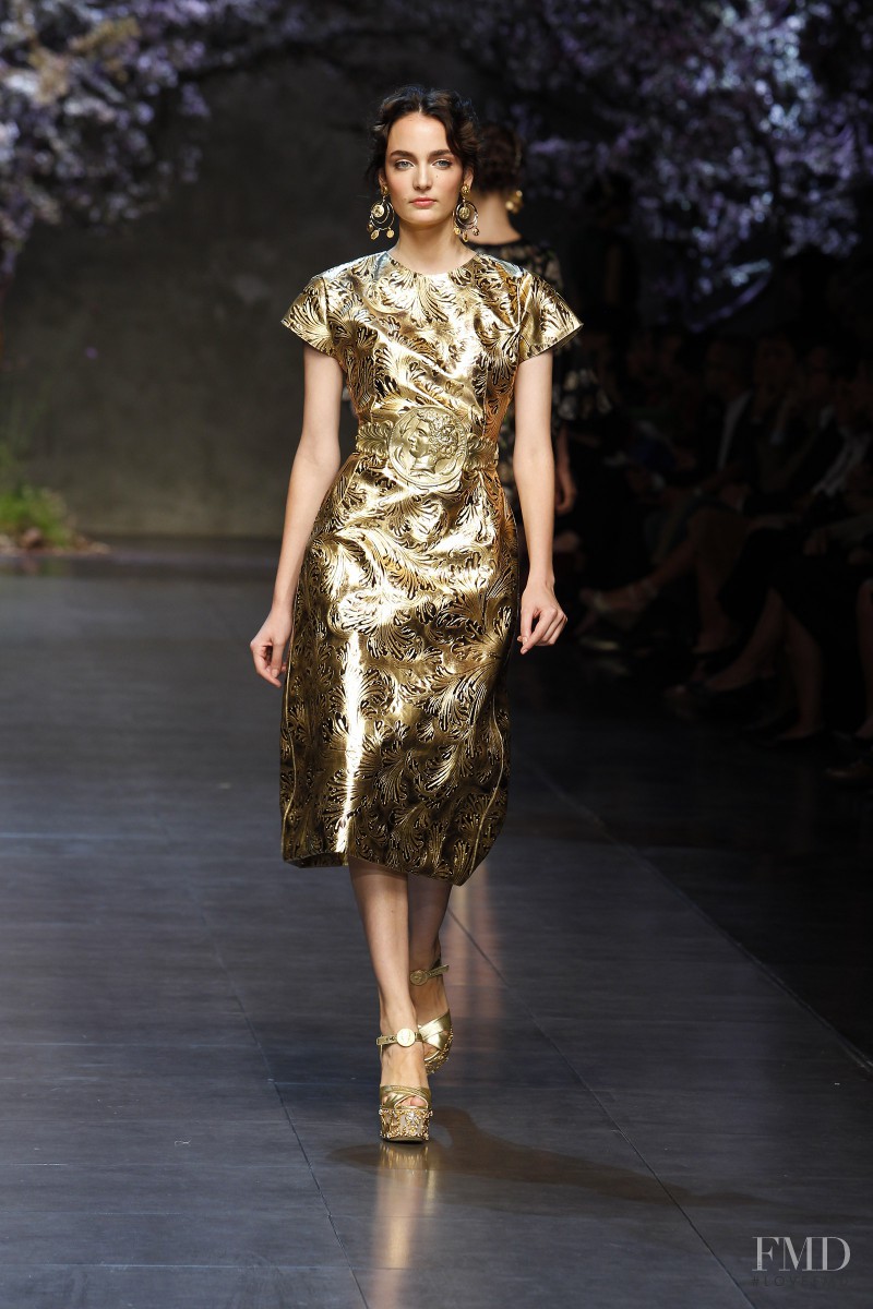 Zuzanna Bijoch featured in  the Dolce & Gabbana fashion show for Spring/Summer 2014