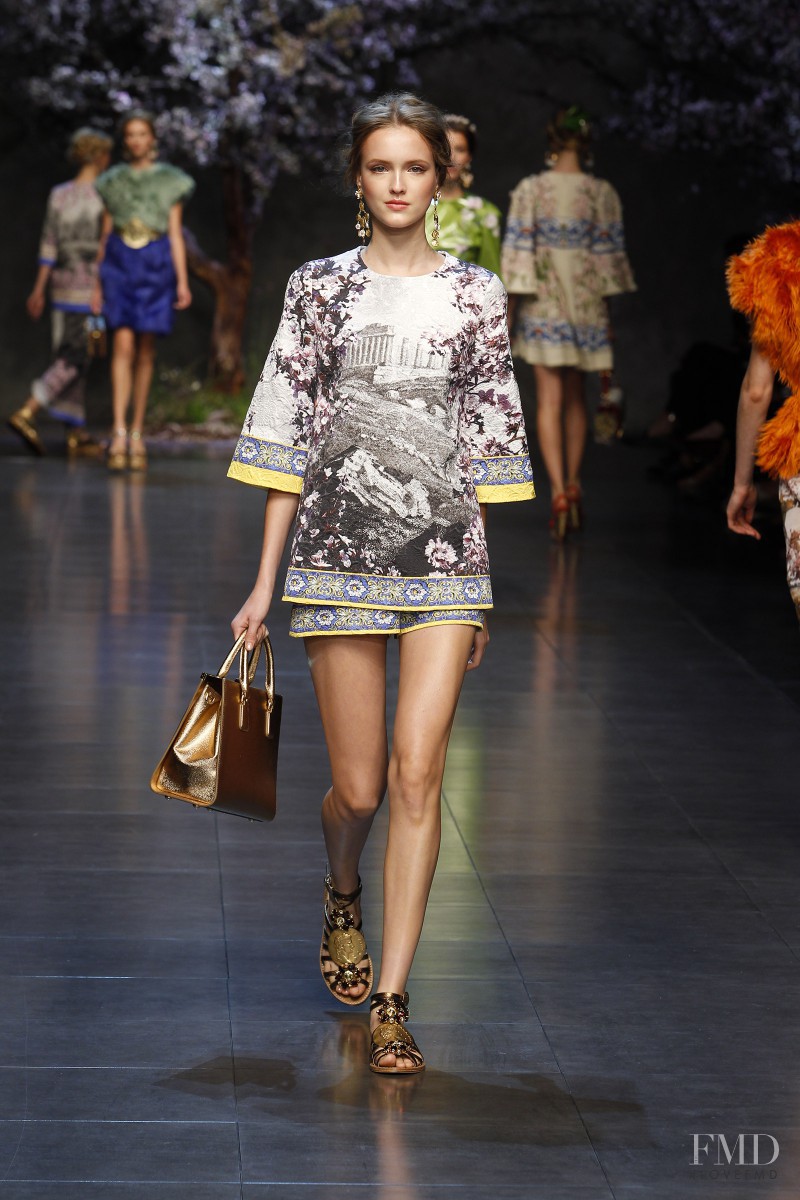 Jane Grybennikova featured in  the Dolce & Gabbana fashion show for Spring/Summer 2014