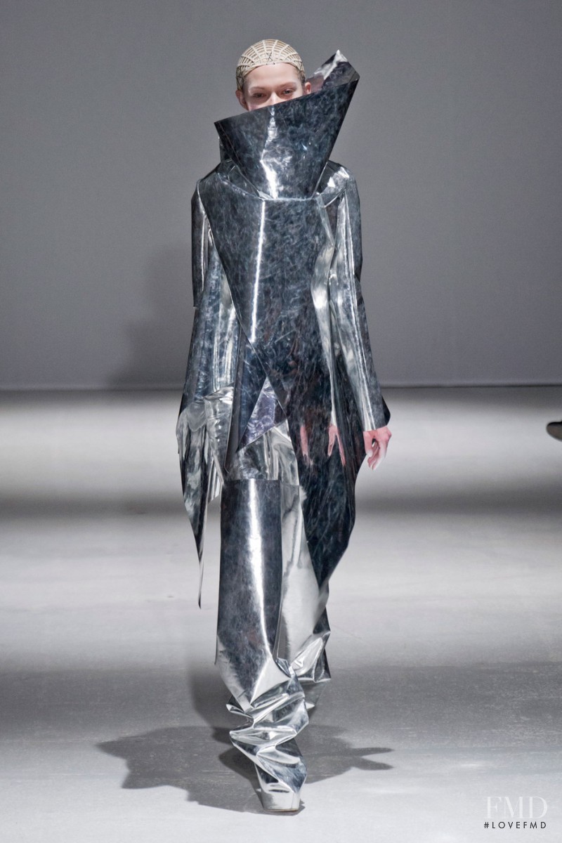 Kasia Jujeczka featured in  the Gareth Pugh fashion show for Autumn/Winter 2014