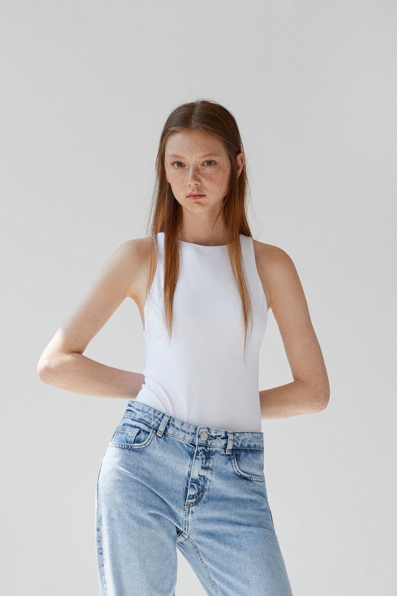 Sara Grace Wallerstedt featured in  the Zara advertisement for Summer 2019