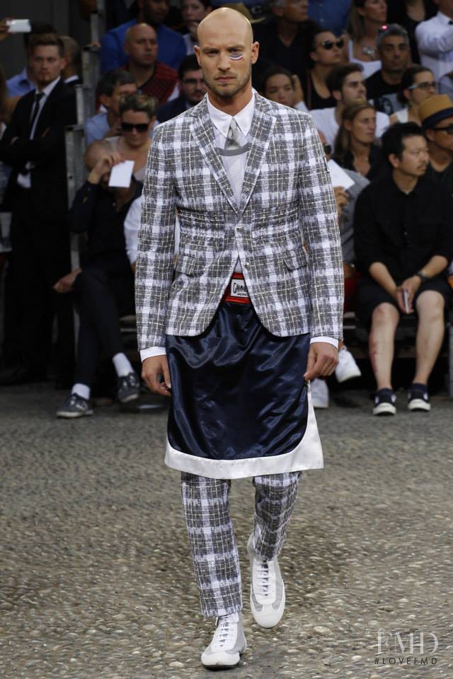 Moncler Gamme Bleu fashion show for Spring/Summer 2015