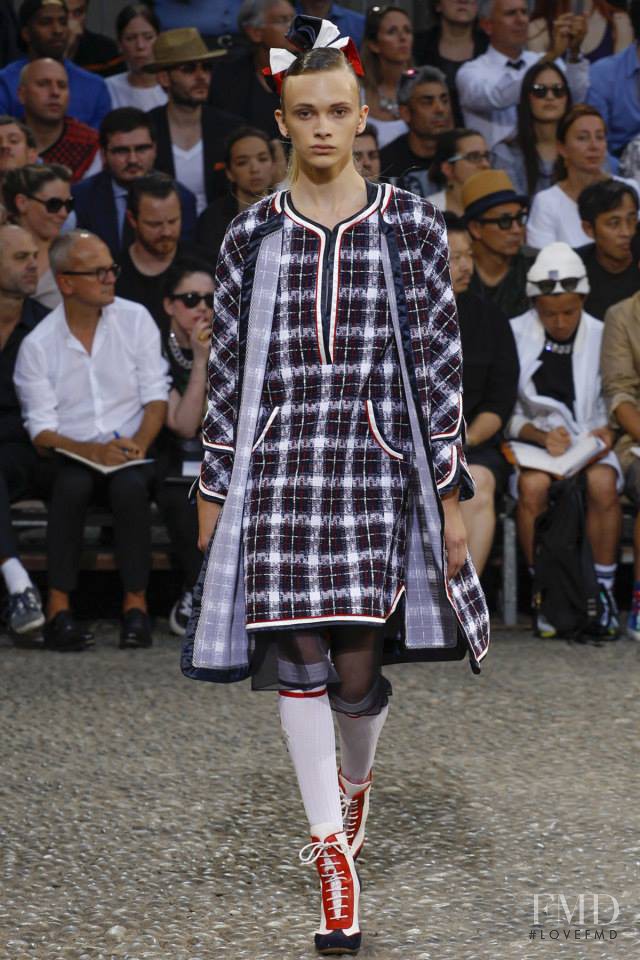 Stav Strashko featured in  the Moncler Gamme Bleu fashion show for Spring/Summer 2015