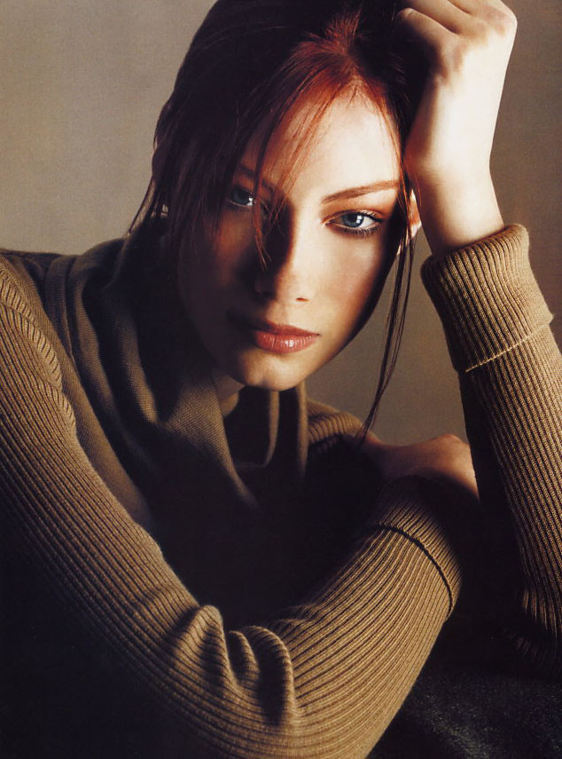 Alyssa Sutherland featured in  the Jigsaw advertisement for Autumn/Winter 2005