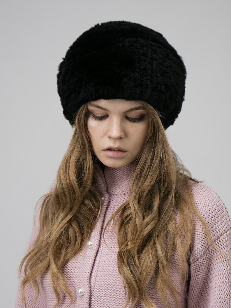 Anastasiya Scheglova featured in  the Wildberries (RETAILER) catalogue for Autumn/Winter 2017