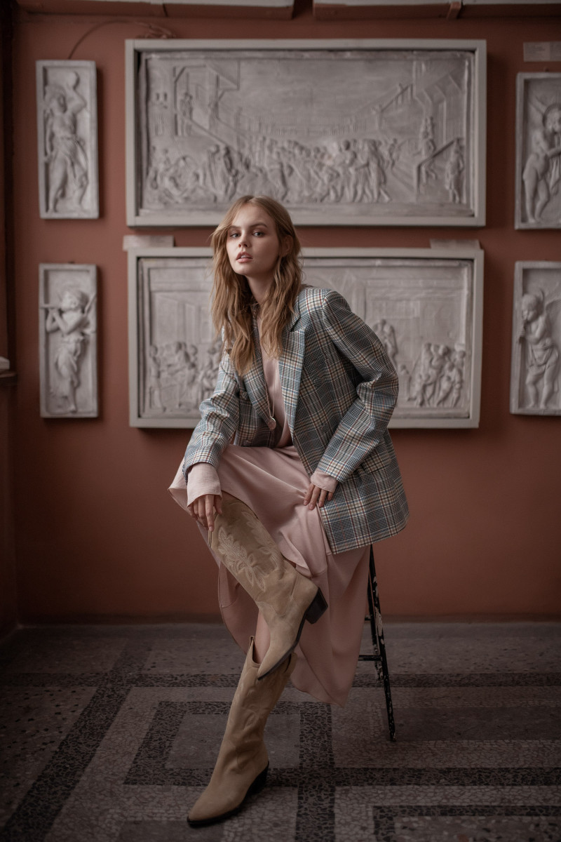 Anastasiya Scheglova featured in  the Latrika advertisement for Spring/Summer 2019