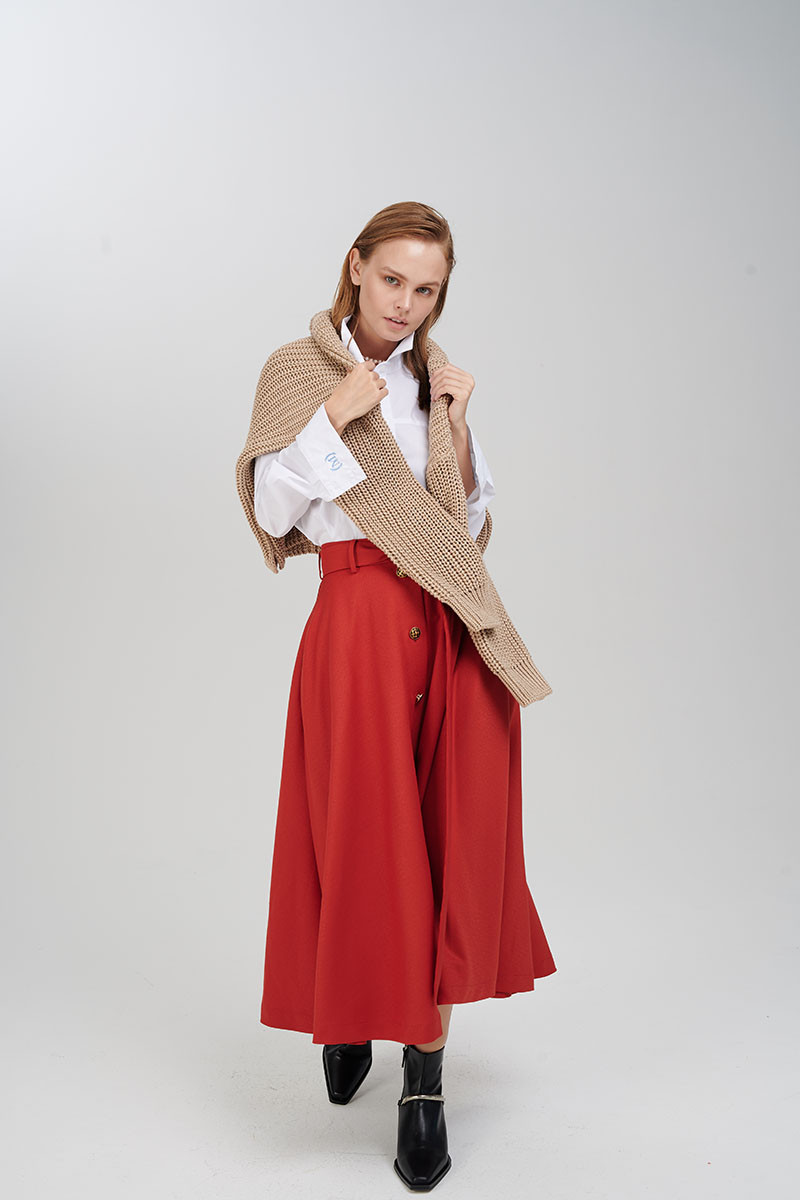 Anastasiya Scheglova featured in  the Marinari catalogue for Autumn/Winter 2019