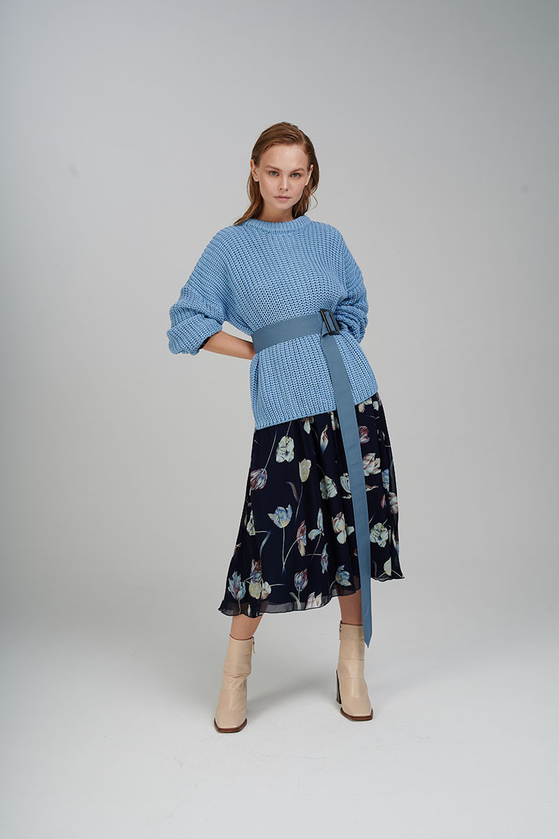 Anastasiya Scheglova featured in  the Marinari catalogue for Autumn/Winter 2019