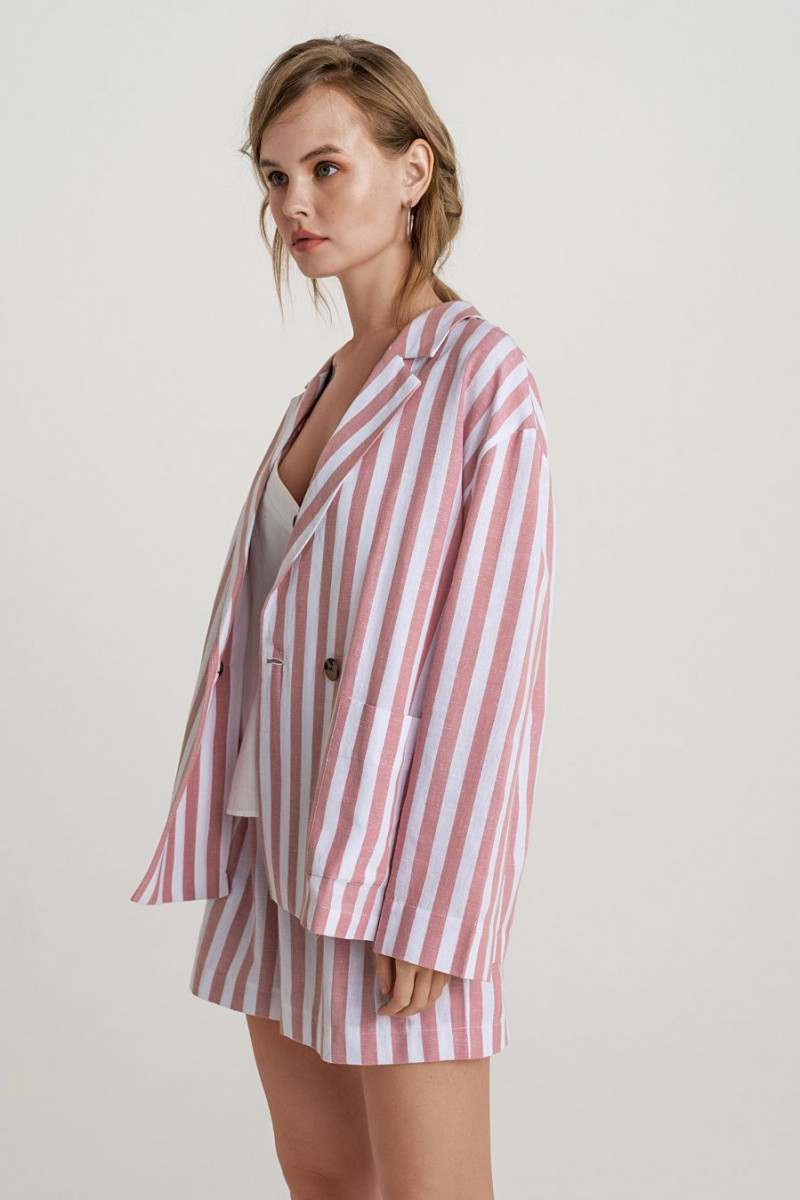 Anastasiya Scheglova featured in  the Befree catalogue for Spring/Summer 2019