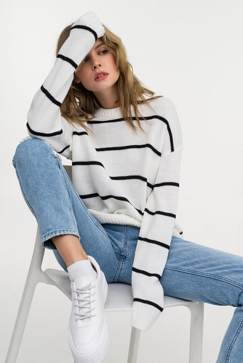 Anastasiya Scheglova featured in  the Befree catalogue for Spring/Summer 2019