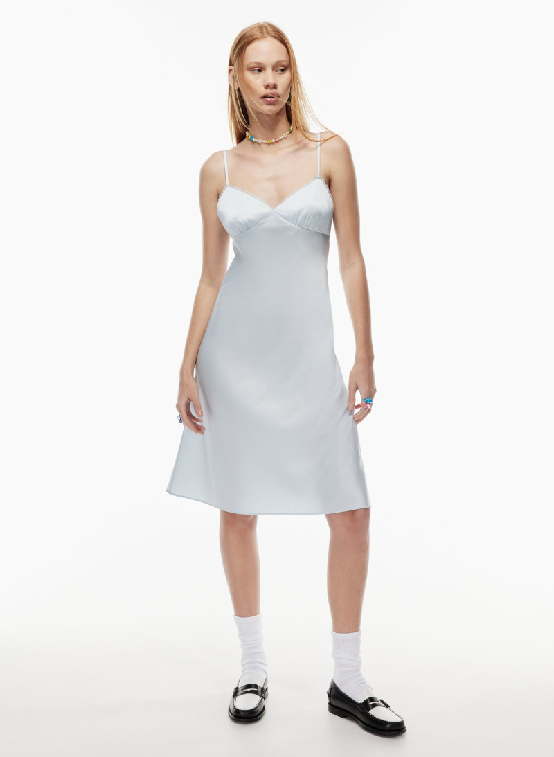 Tess Summer Carter featured in  the Aritzia catalogue for Spring/Summer 2022