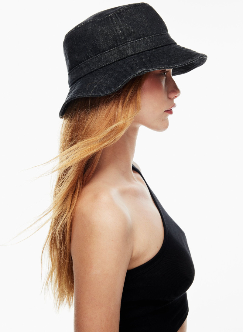 Tess Summer Carter featured in  the Aritzia catalogue for Spring/Summer 2022