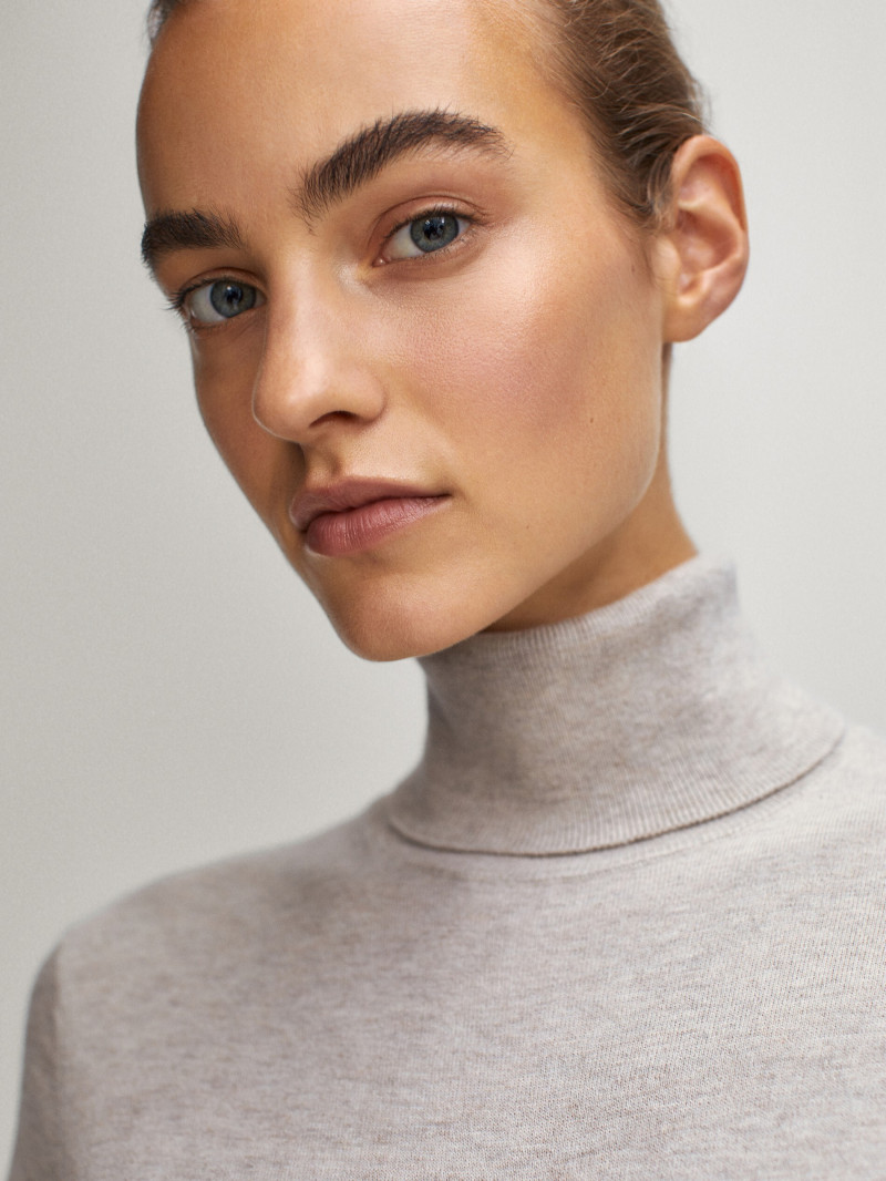 Maartje Verhoef featured in  the Massimo Dutti catalogue for Pre-Fall 2020