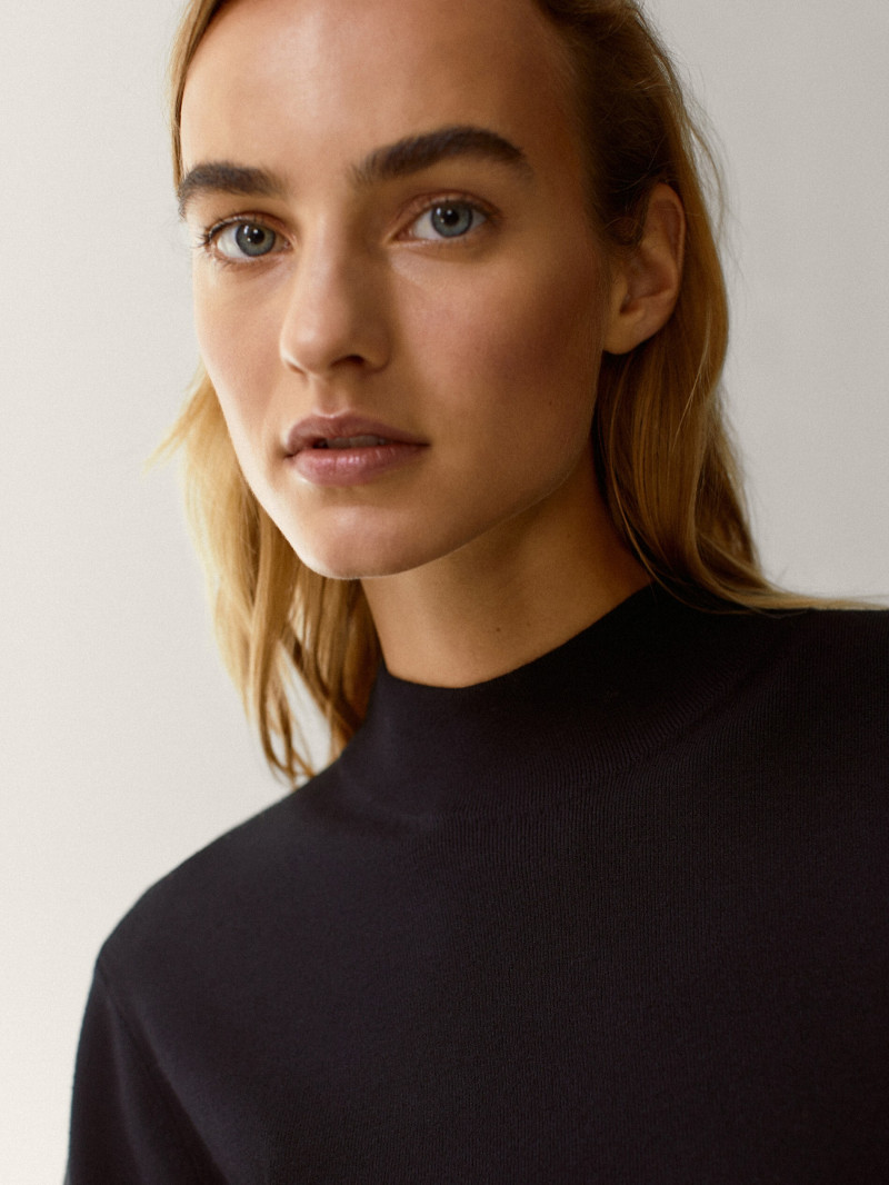 Maartje Verhoef featured in  the Massimo Dutti catalogue for Fall 2020