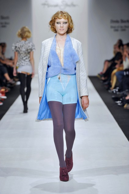 Annah Stretton fashion show for Spring/Summer 2010