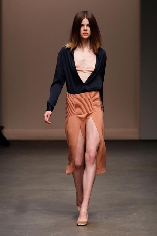 Yeojin Bae fashion show for Spring/Summer 2011