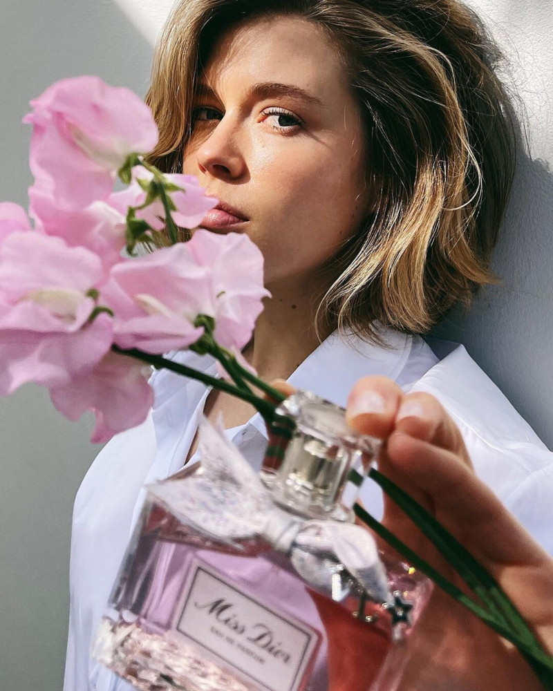 Victoria Lee featured in  the Christian Dior Parfums Social Media - Miss Dior advertisement for Autumn/Winter 2021
