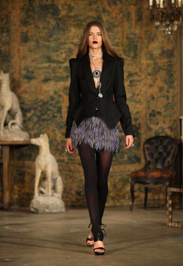 Victoria Lee featured in  the Lisa Ho fashion show for Autumn/Winter 2010