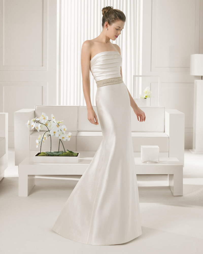 Victoria Lee featured in  the Rosa Clara lookbook for Spring/Summer 2015