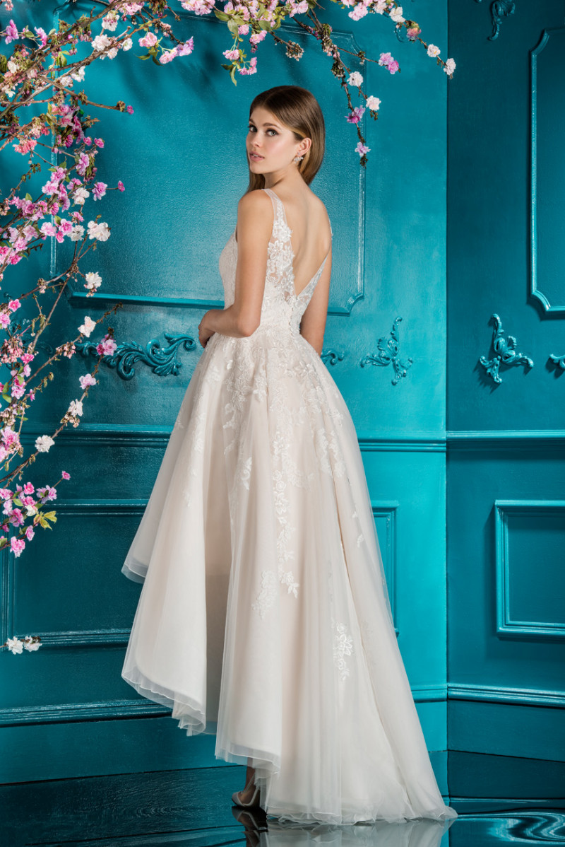 Victoria Lee featured in  the Ellis Bridal catalogue for Spring/Summer 2018