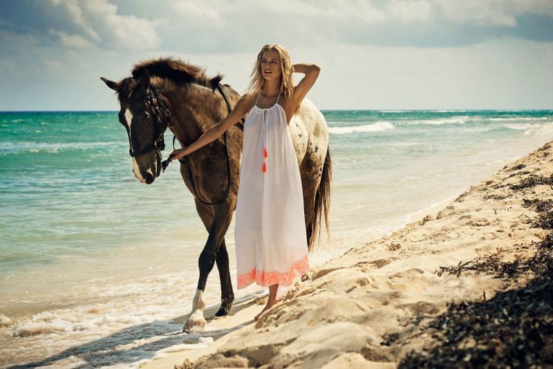 Heidi Klein advertisement for Resort 2017