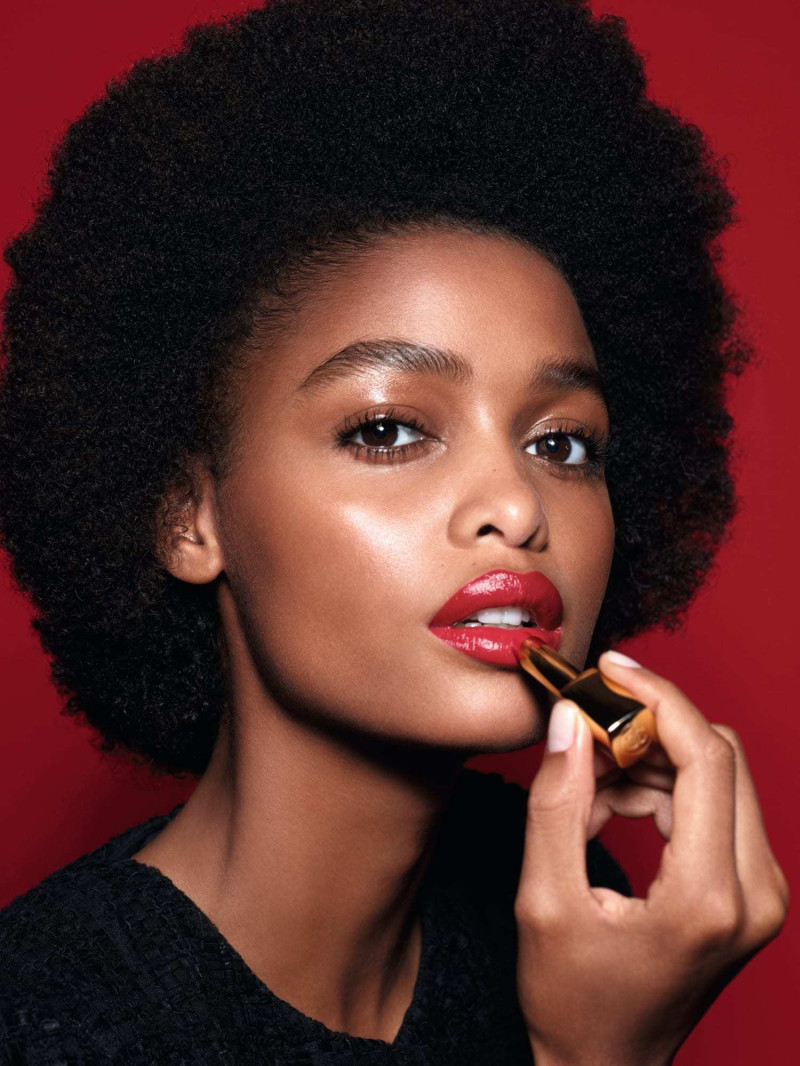 Blesnya Minher featured in  the Chanel Beauty advertisement for Spring/Summer 2022