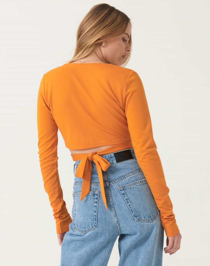 Zoe Blume featured in  the Glassons catalogue for Spring/Summer 2021