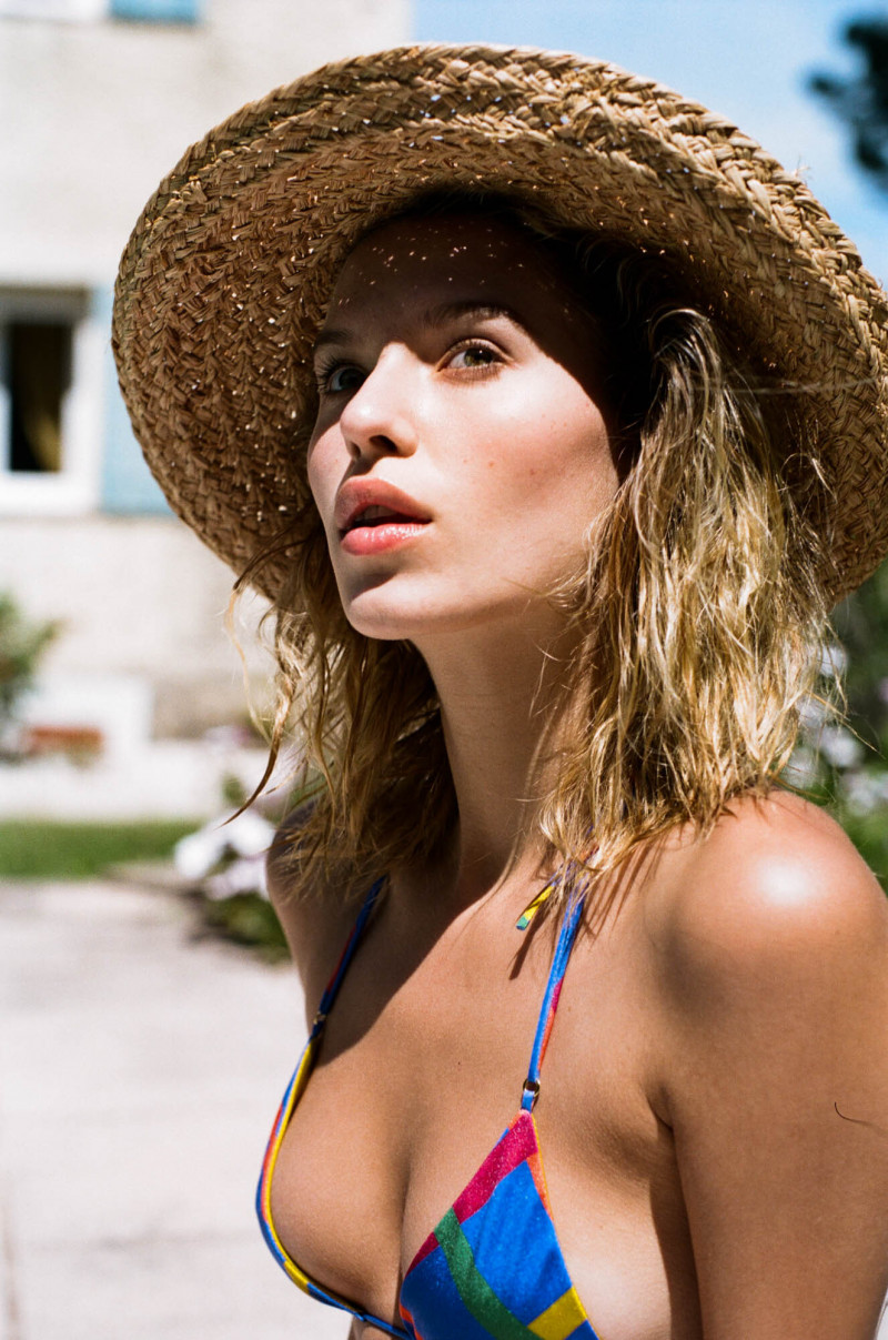 Lea Dina Mohr Seelenmeyer featured in  the Sommer Swim lookbook for Summer 2019