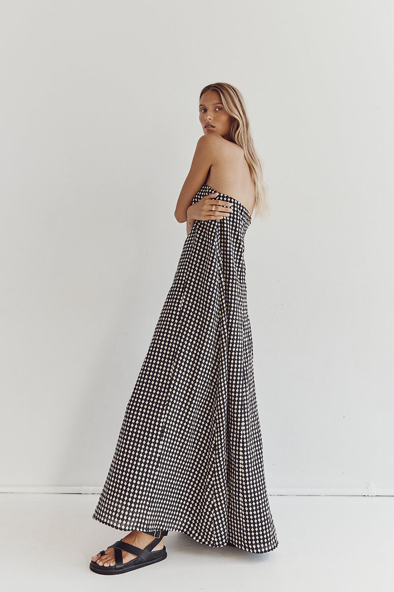 Lea Dina Mohr Seelenmeyer featured in  the Dissh catalogue for Spring/Summer 2023