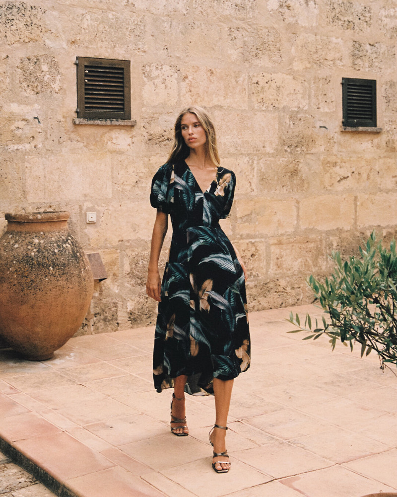Lea Dina Mohr Seelenmeyer featured in  the Witchery Paradise Found lookbook for Spring 2022