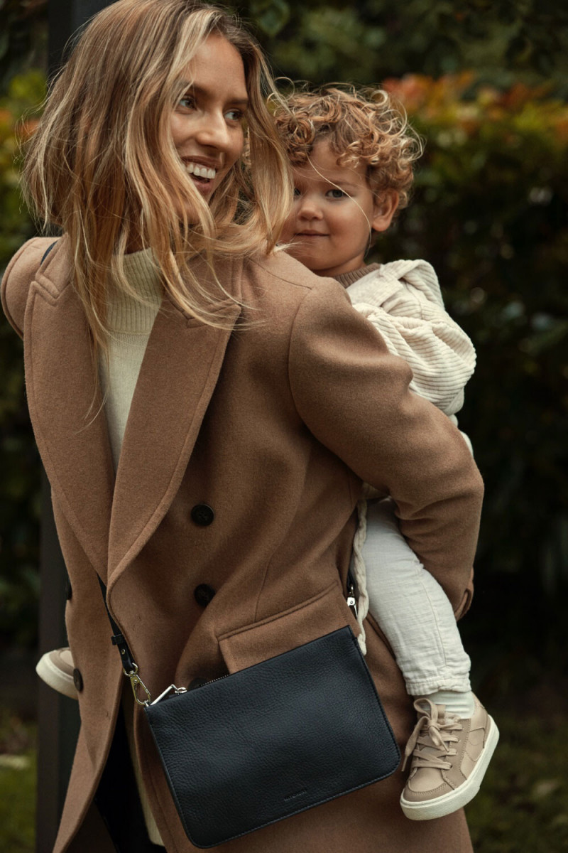 Lea Dina Mohr Seelenmeyer featured in  the Witchery Mums Work lookbook for Spring/Summer 2022