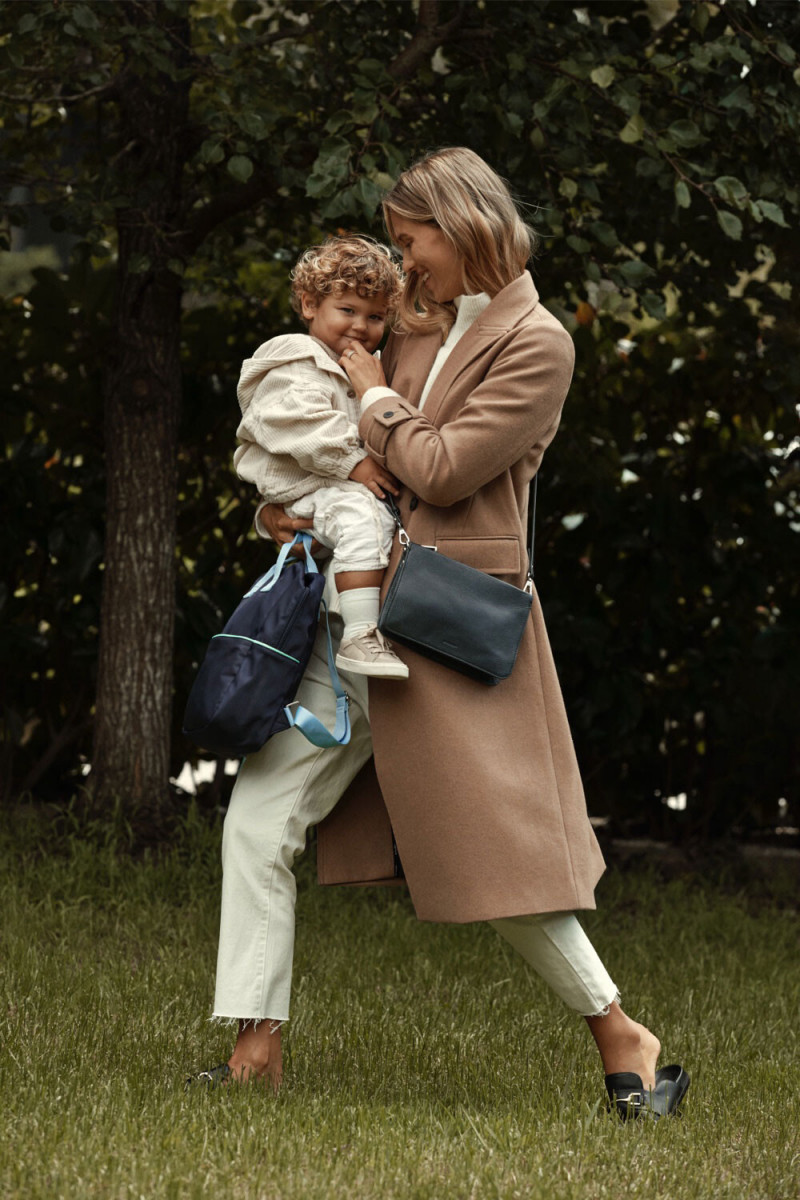 Lea Dina Mohr Seelenmeyer featured in  the Witchery Mums Work lookbook for Spring/Summer 2022