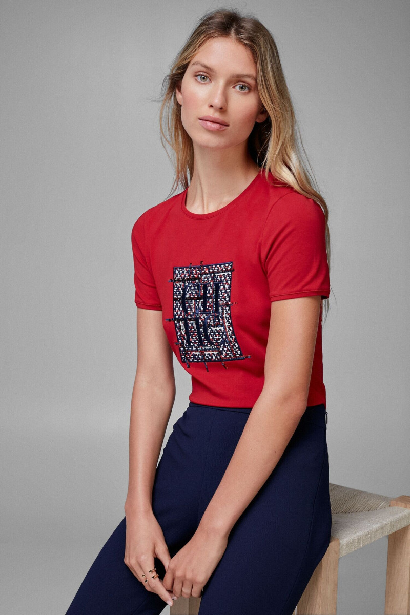 Lea Dina Mohr Seelenmeyer featured in  the Carolina Herrera catalogue for Pre-Fall 2021