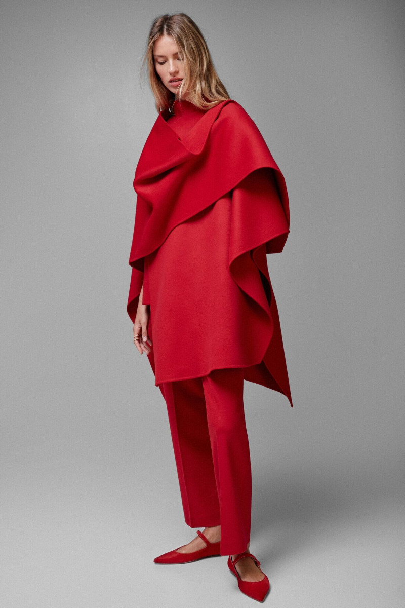 Lea Dina Mohr Seelenmeyer featured in  the Carolina Herrera catalogue for Pre-Fall 2021