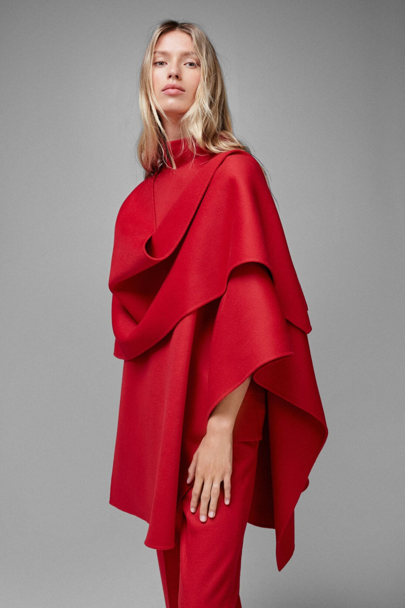 Lea Dina Mohr Seelenmeyer featured in  the Carolina Herrera catalogue for Pre-Fall 2021