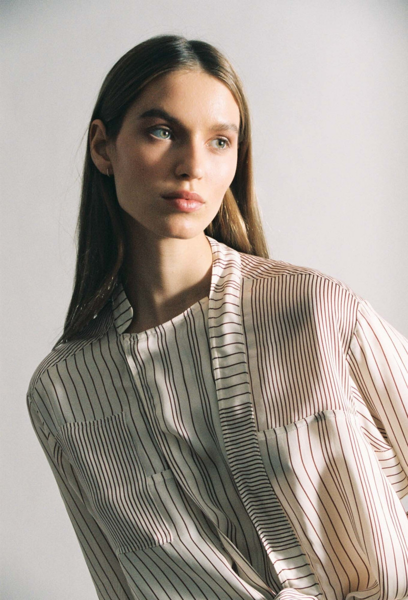 Lea Dina Mohr Seelenmeyer featured in  the Reiss lookbook for Spring/Summer 2021