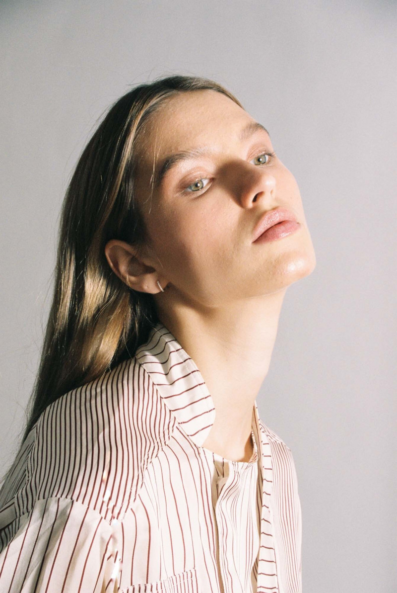 Lea Dina Mohr Seelenmeyer featured in  the Reiss lookbook for Spring/Summer 2021