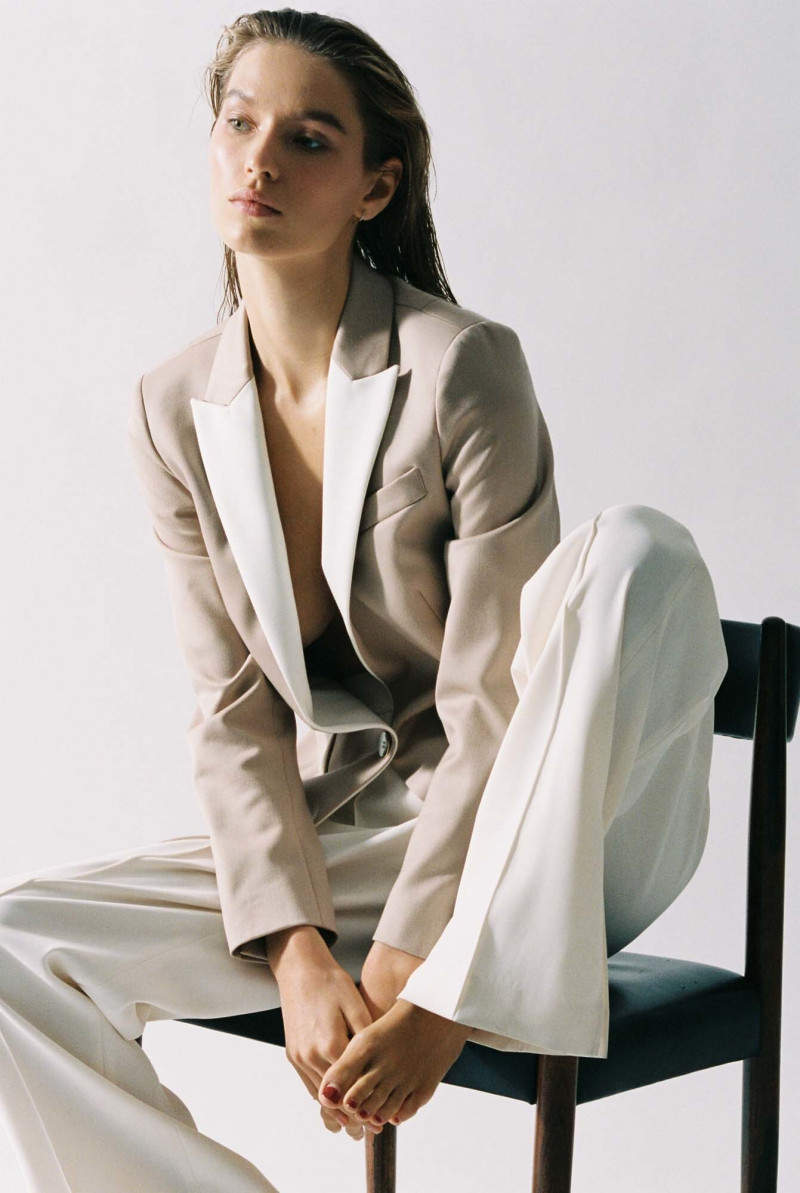 Lea Dina Mohr Seelenmeyer featured in  the Reiss lookbook for Spring/Summer 2021