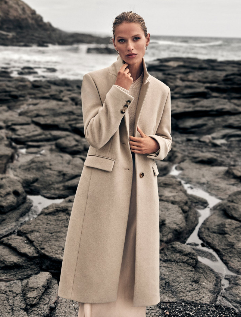 Lea Dina Mohr Seelenmeyer featured in  the Forever New advertisement for Pre-Fall 2022