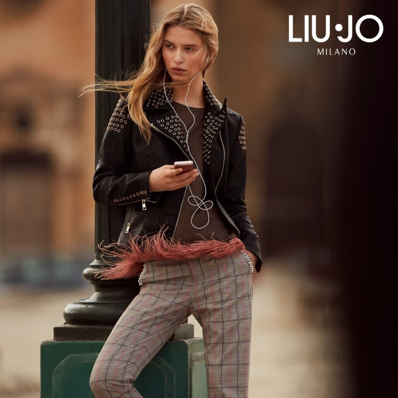 Lea Dina Mohr Seelenmeyer featured in  the Liu Jo advertisement for Spring/Summer 2018